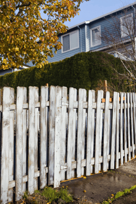 HOA home with picket fence 