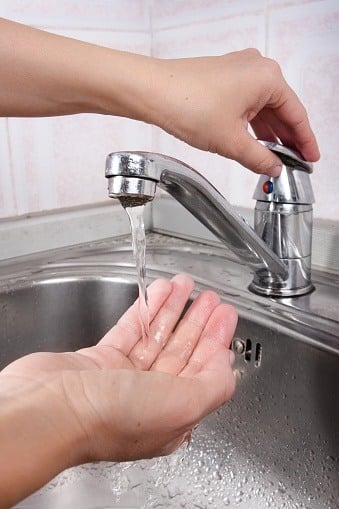 Indoor Water Conservation Tips for Homeowners Association Residents