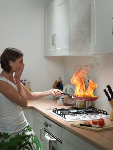 Tips to Help Homeowners Association Residents Prevent Kitchen Fires